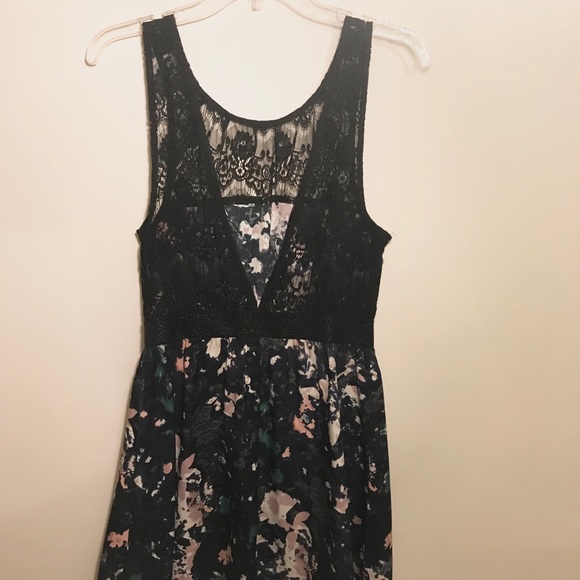 Floral Blackless Dress - Picture 4 of 5
